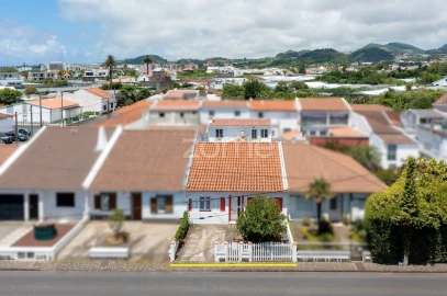 Moradia T3 para Venda em Rosto do Cão (São Roque)