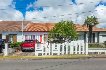 Moradia T3 para Venda em Rosto do Cão (São Roque)
