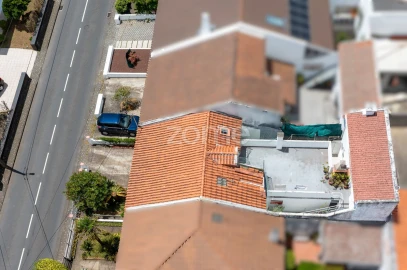 Moradia T3 para Venda em Rosto do Cão (São Roque)