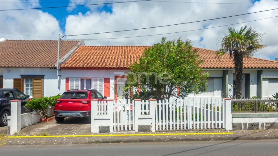 Moradia T3 para Venda em Rosto do Cão (São Roque)