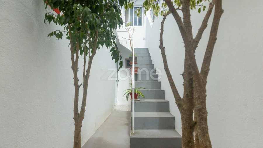 Moradia T3 para Venda em Rosto do Cão (São Roque)