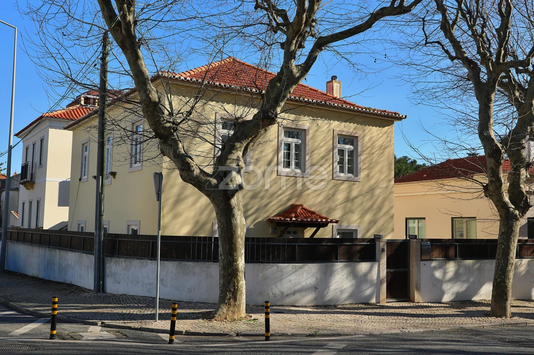 Moradia T5 para Venda em Carcavelos e Parede Foto 1