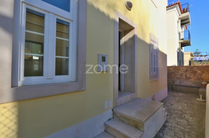Moradia T5 para Venda em Carcavelos e Parede