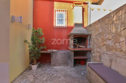Moradia T5 para Venda em Carcavelos e Parede