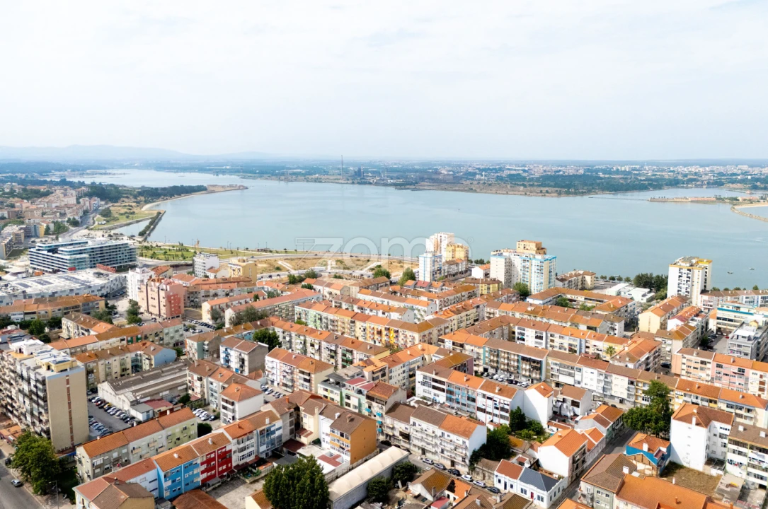 Apartamento T2 para Venda em Alto do Seixalinho, Santo André e Verderena Foto 22