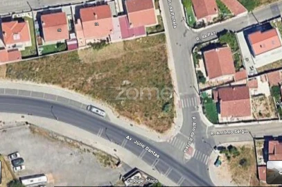 Terreno para Venda em São Domingos de Rana