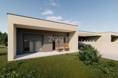Moradia T3 para Venda em Mazarefes e Vila Fria
