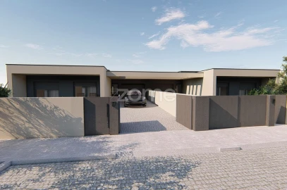 Moradia T3 para Venda em Mazarefes e Vila Fria