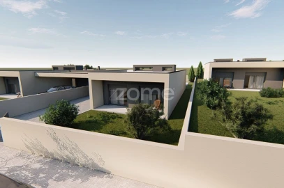 Moradia T3 para Venda em Mazarefes e Vila Fria