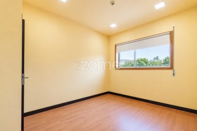 Negócio para Venda em Braga (São José de São Lázaro e São João do Souto)