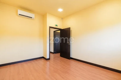 Negócio para Venda em Braga (São José de São Lázaro e São João do Souto)