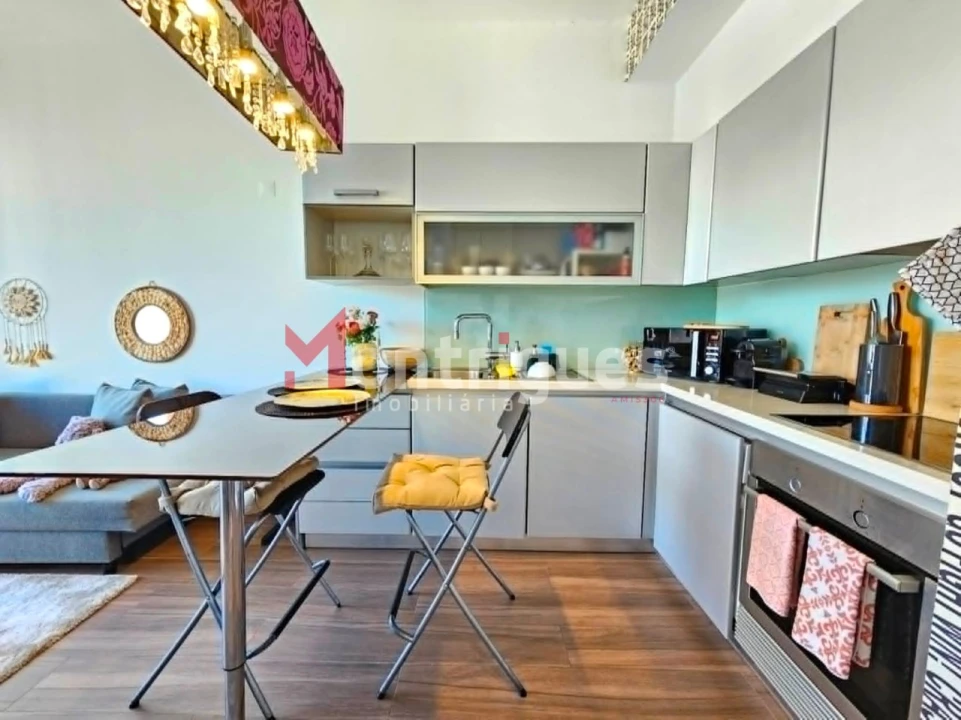 Apartamento T1 para Venda em Parque das Nações Foto 9