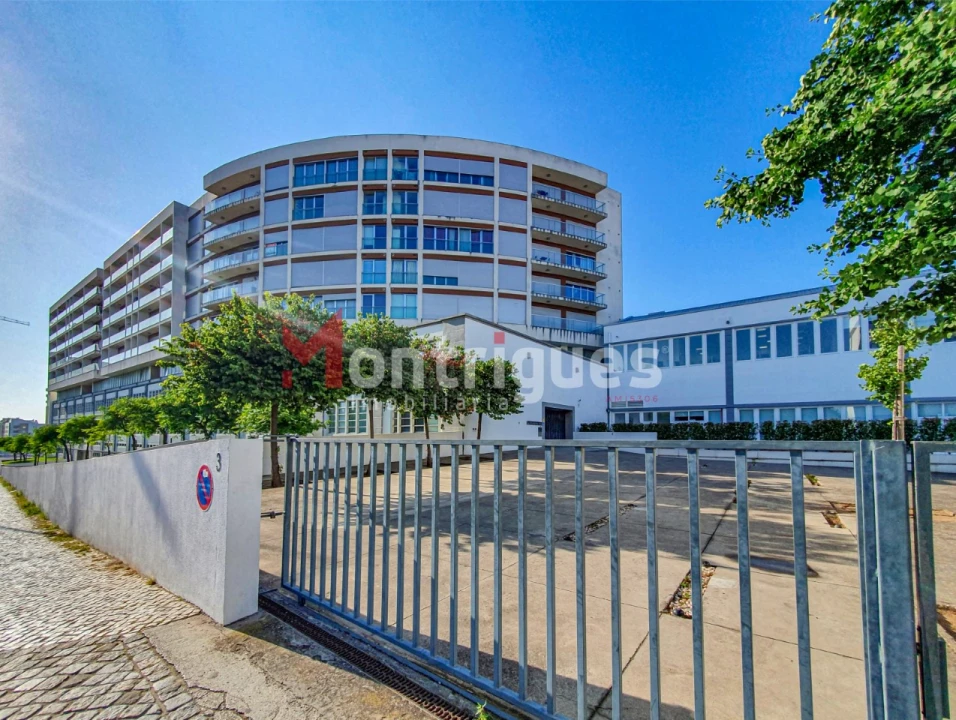 Apartamento T1 para Venda em Parque das Nações Foto 7