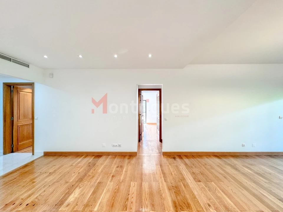 Apartamento T3 para Venda em Parque das Nações Foto 10