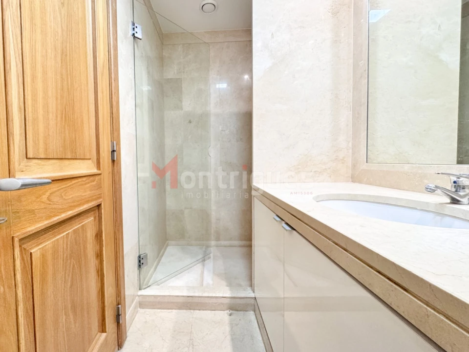 Apartamento T3 para Venda em Parque das Nações Foto 18