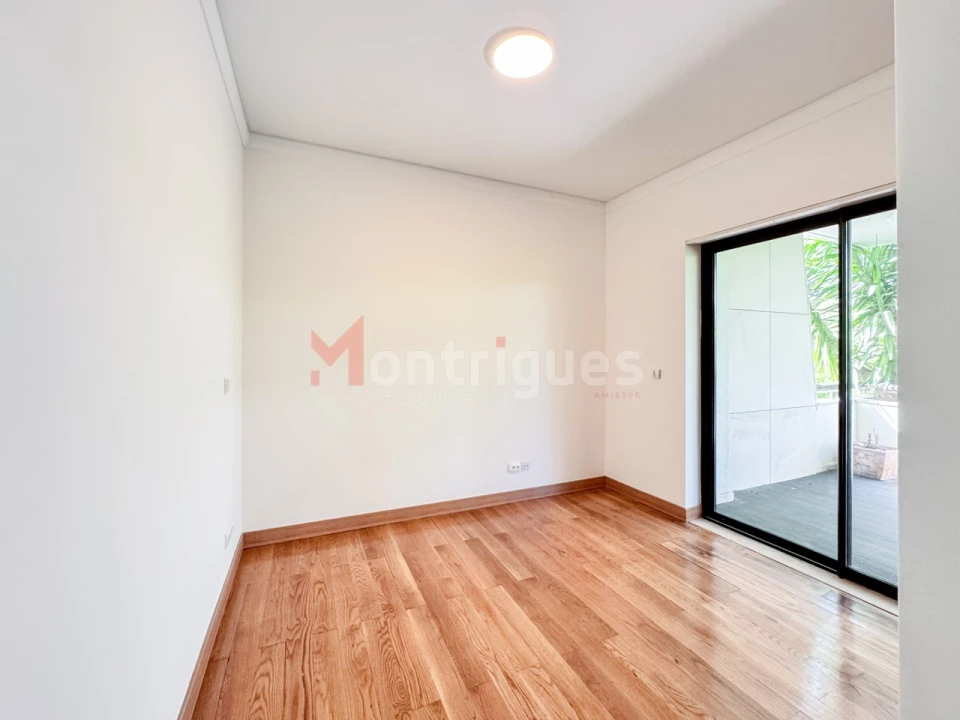 Apartamento T3 para Venda em Parque das Nações Foto 22