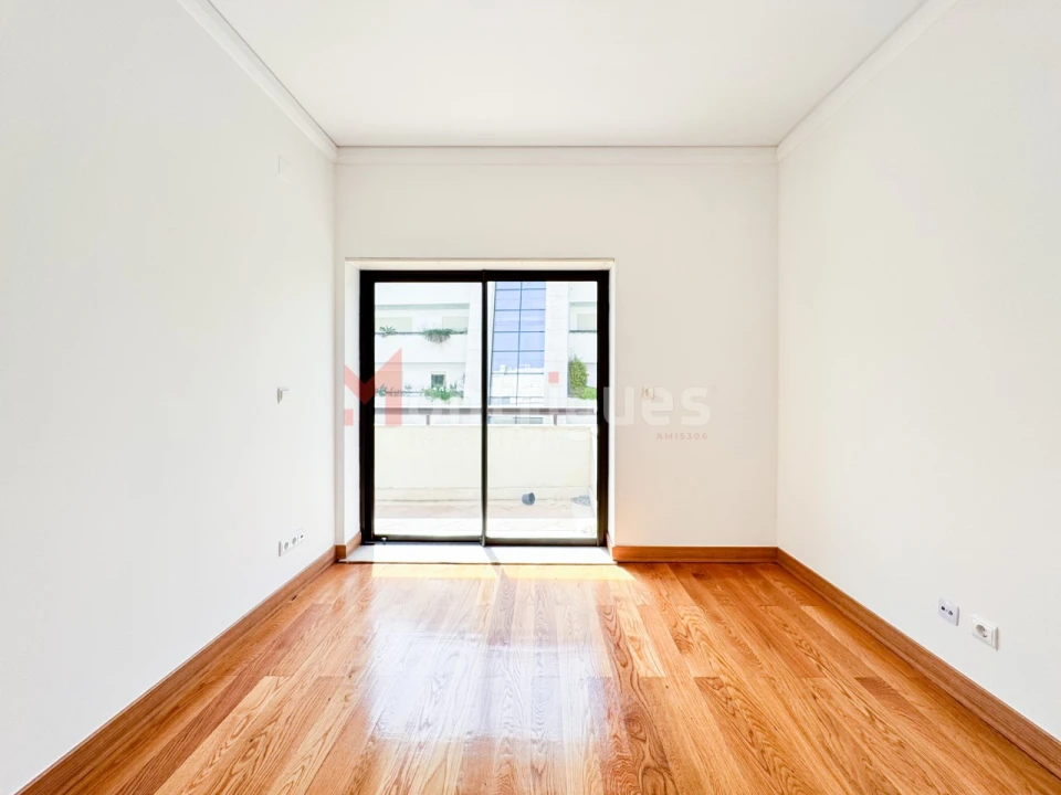 Apartamento T3 para Venda em Parque das Nações Foto 30