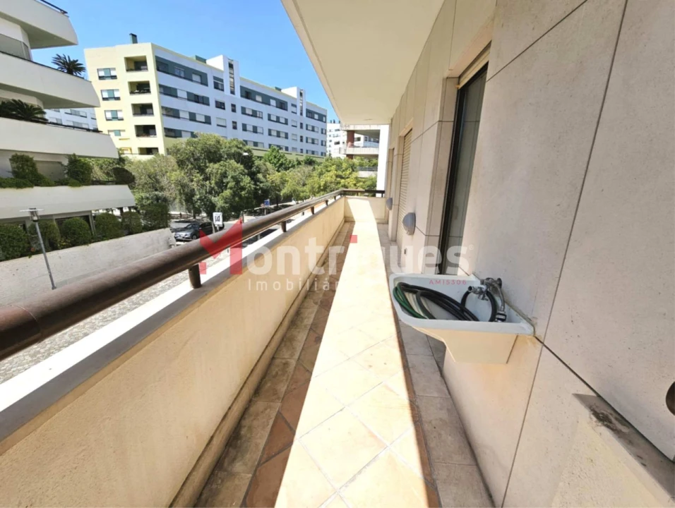 Apartamento T3 para Venda em Parque das Nações Foto 36