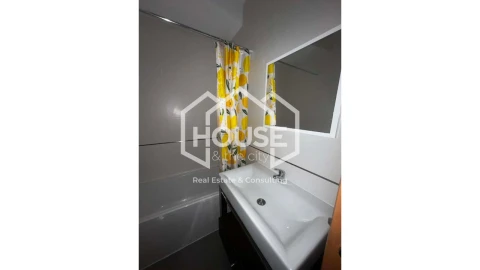 Apartamento T1 para Arrendamento em Aradas