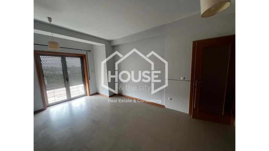 Apartamento T1 para Arrendamento em Aradas Foto 3