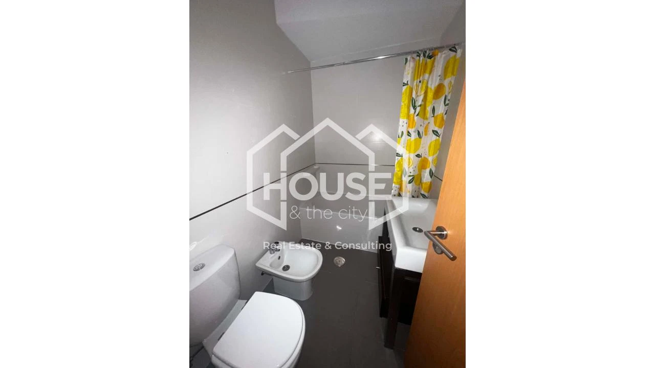 Apartamento T1 para Arrendamento em Aradas Foto 5