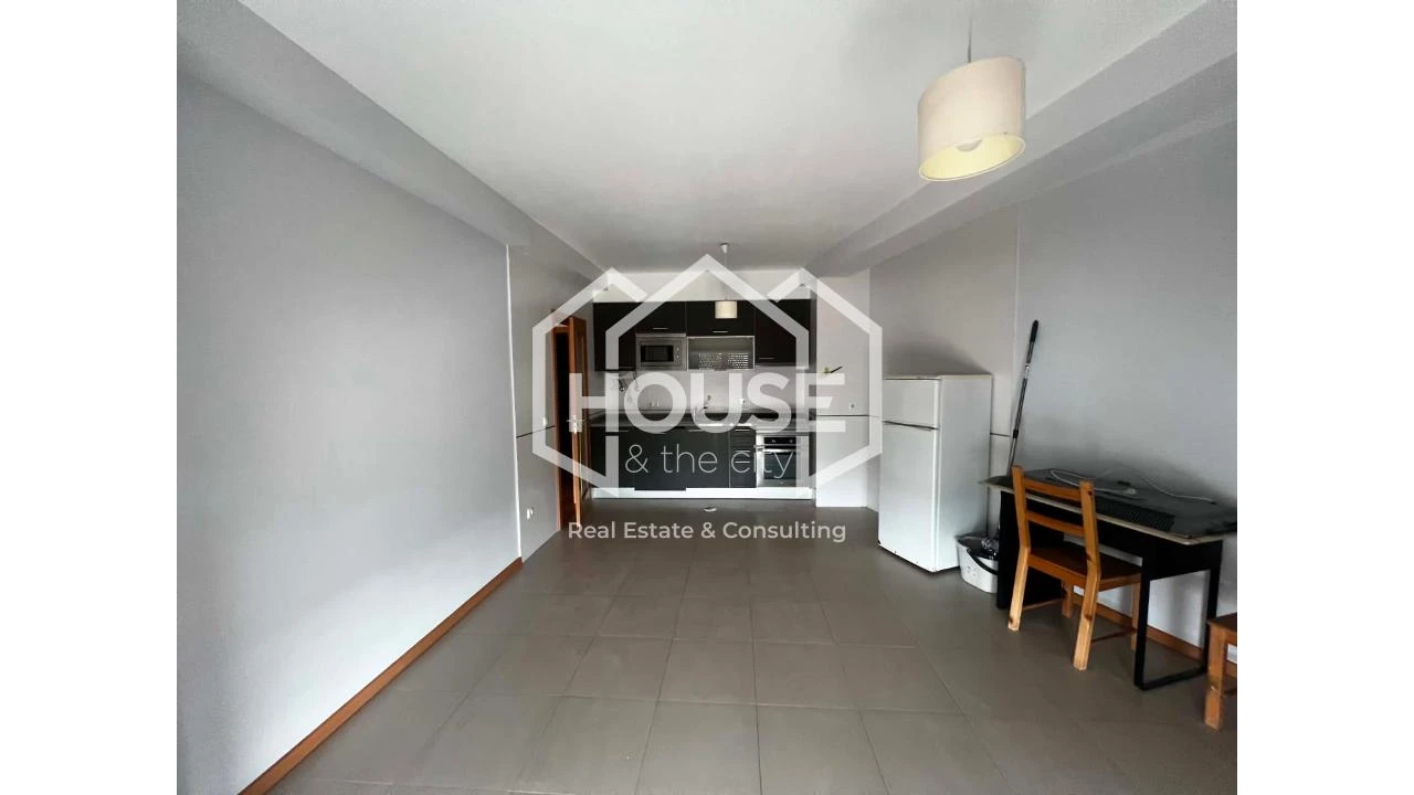 Apartamento T1 para Arrendamento em Aradas Foto 4