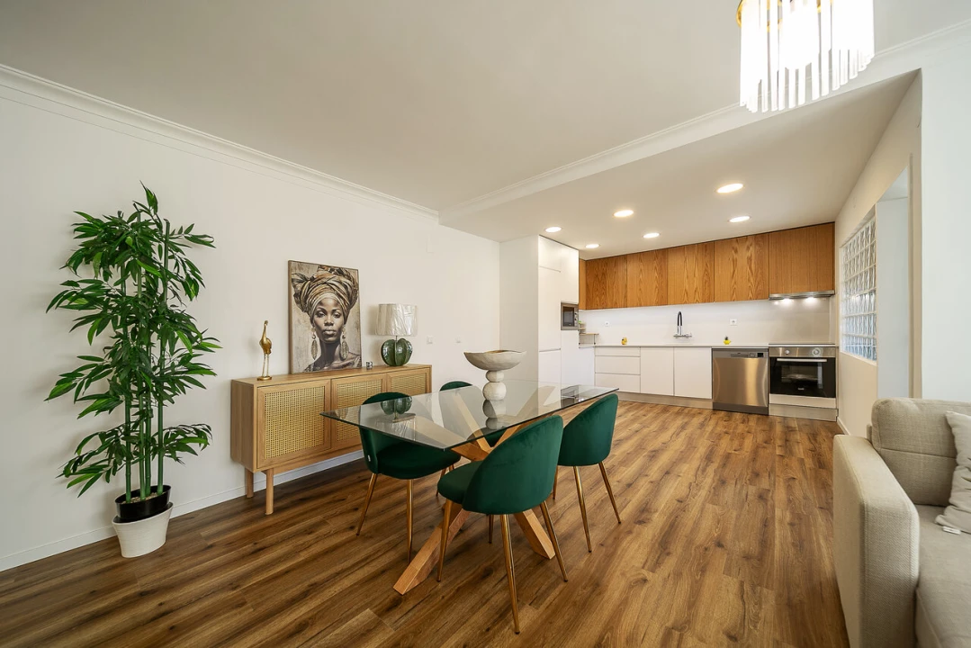 Apartamento T2 para Venda em Vilar de Andorinho Foto 1