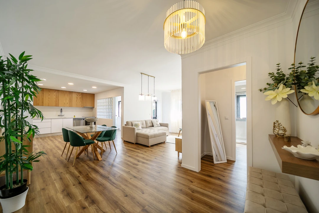 Apartamento T2 para Venda em Vilar de Andorinho Foto 2