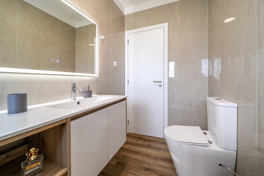 Apartamento T2 para Venda em Vilar de Andorinho Foto 24