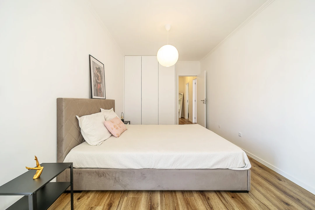 Apartamento T2 para Venda em Vilar de Andorinho Foto 30