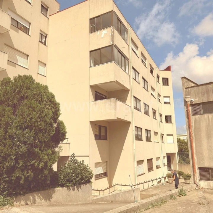 Apartamento T3 para Venda em Campanhã Foto 2