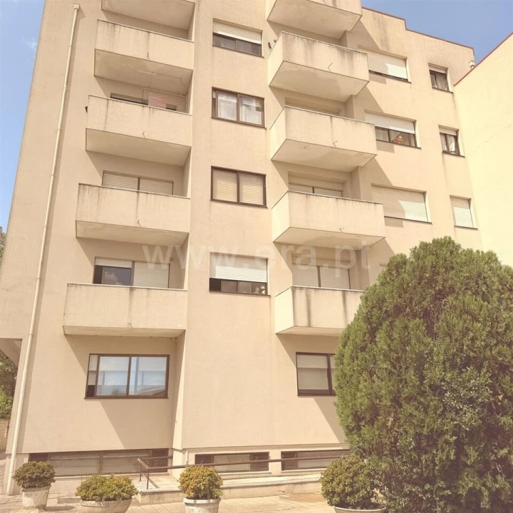 Apartamento T3 para Venda em Campanhã Foto 1