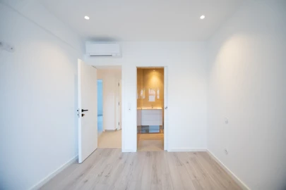 Apartamento T4 para Venda em Leiria, Pousos, Barreira e Cortes