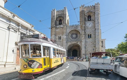 Moradia T6 para Venda em Santa Maria Maior