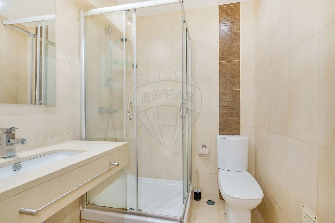 Apartamento T3 para Venda em Massamá e Monte Abraão Foto 15