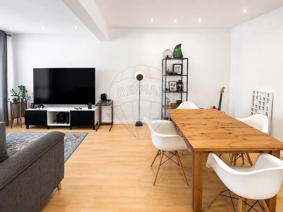 Apartamento T3 para Venda em Massamá e Monte Abraão Foto 1