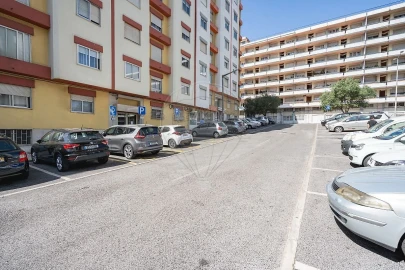 Apartamento T3 para Venda em Massamá e Monte Abraão