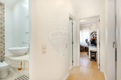 Apartamento T3 para Venda em Massamá e Monte Abraão