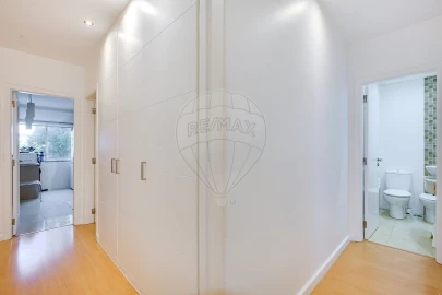 Apartamento T3 para Venda em Massamá e Monte Abraão