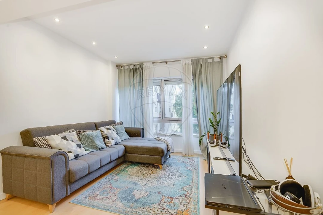 Apartamento T3 para Venda em Massamá e Monte Abraão Foto 2