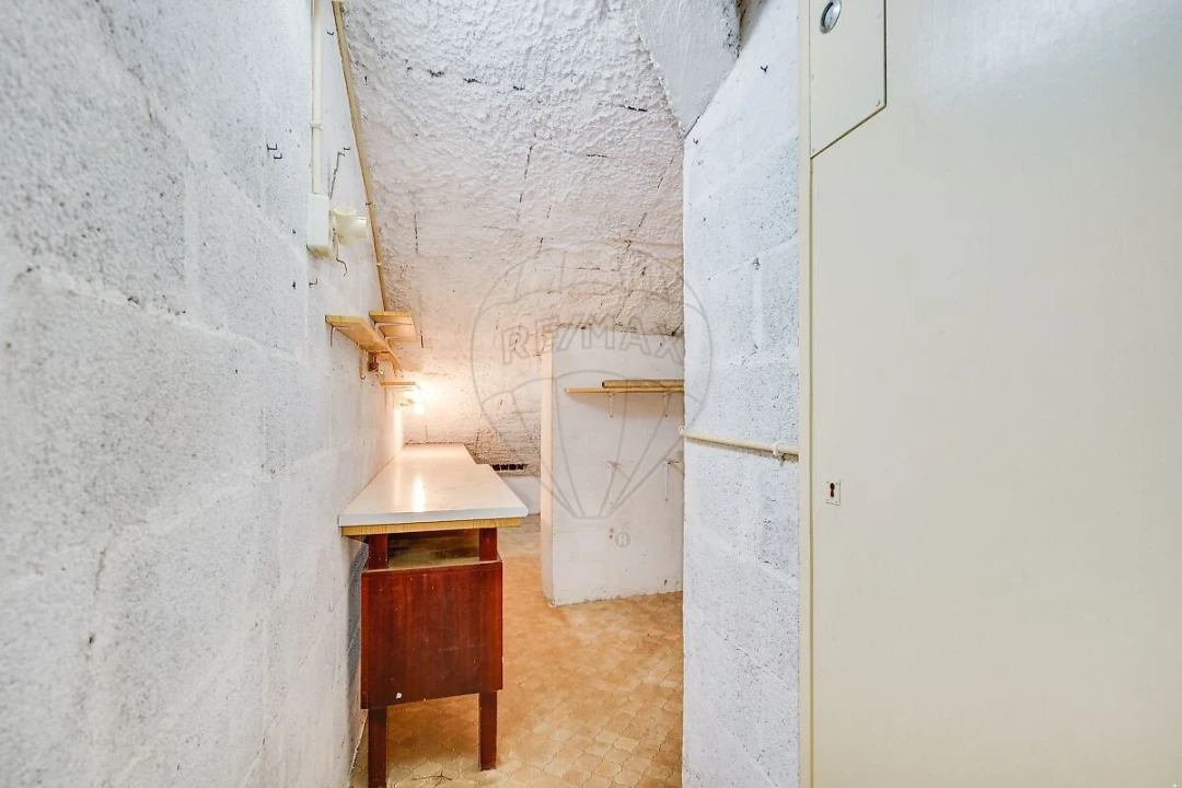 Apartamento T3 para Venda em Massamá e Monte Abraão Foto 23