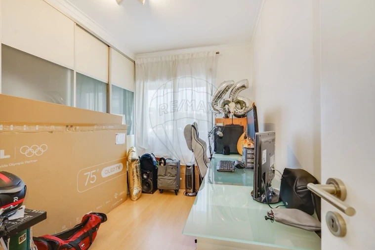 Apartamento T3 para Venda em Massamá e Monte Abraão Foto 11