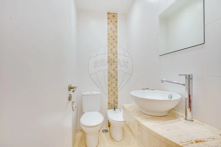 Apartamento T3 para Venda em Massamá e Monte Abraão Foto 14