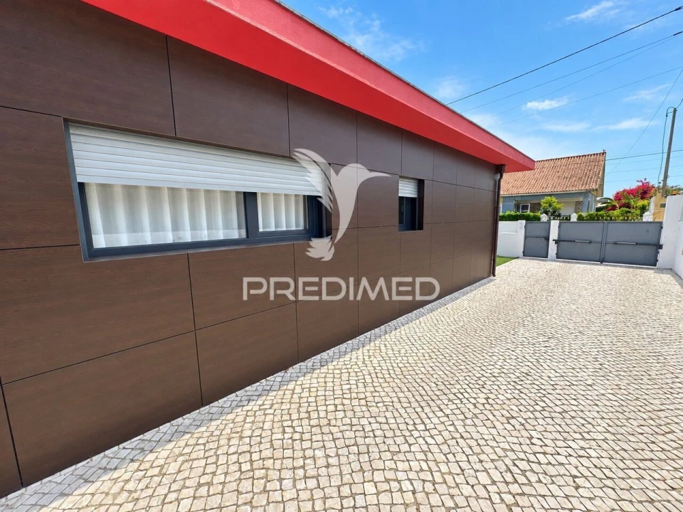 Moradia T4 para Venda em Fernao Ferro Foto 23
