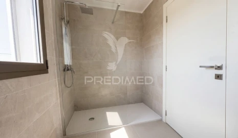 Moradia T4 para Venda em Batalha