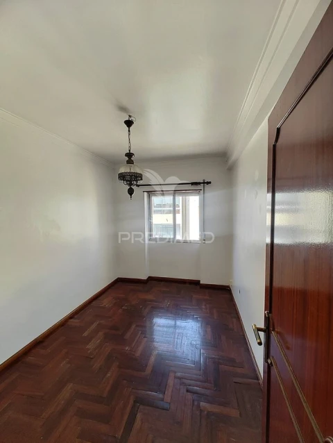 Apartamento T3 para Venda em Baixa da Banheira e Vale da Amoreira