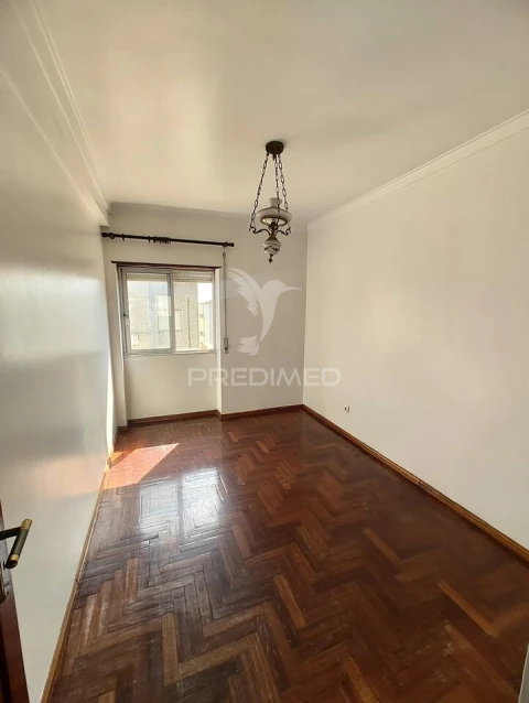 Apartamento T3 para Venda em Baixa da Banheira e Vale da Amoreira