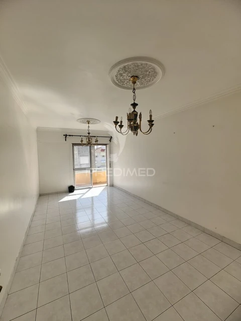 Apartamento T3 para Venda em Baixa da Banheira e Vale da Amoreira