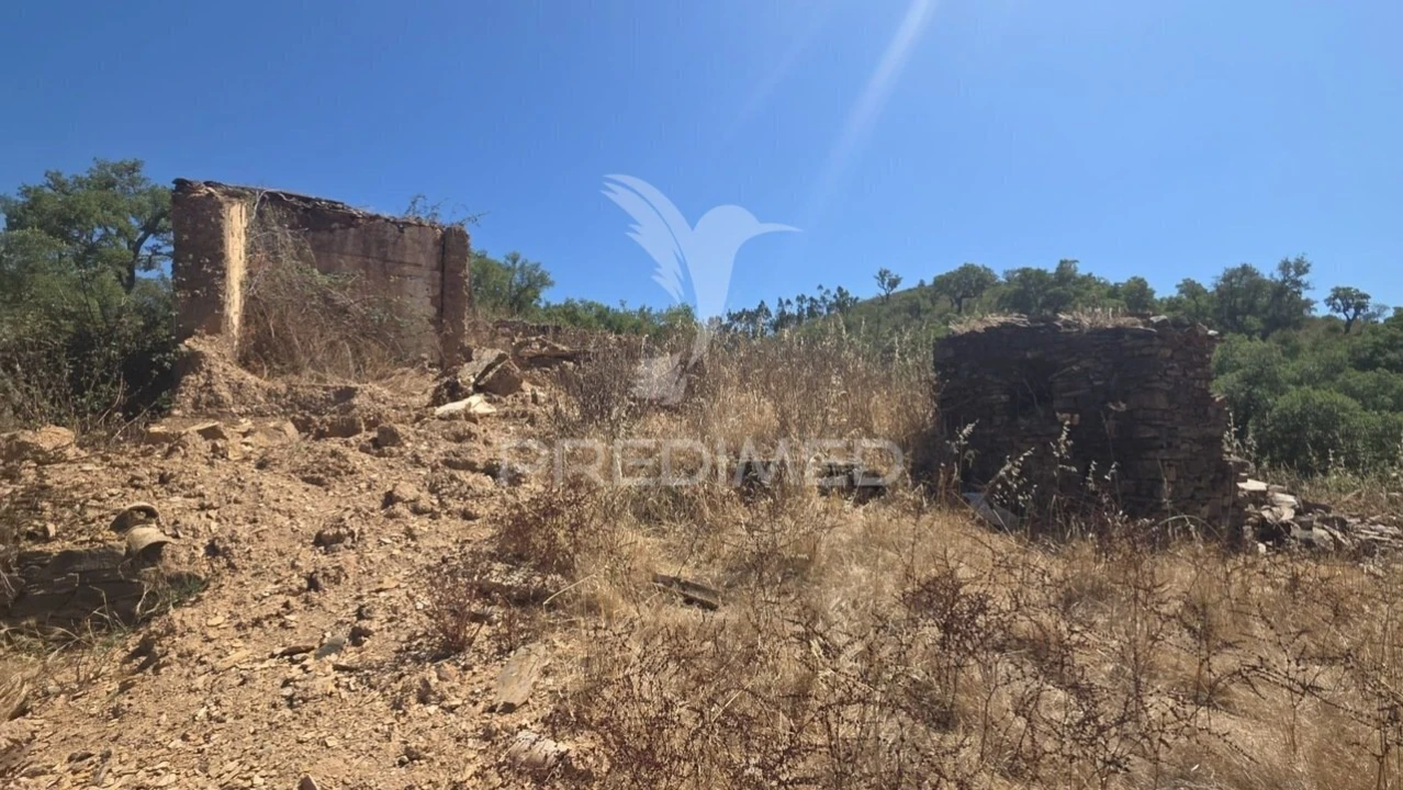 Moradia T2 para Venda em São Marcos da Serra Foto 1