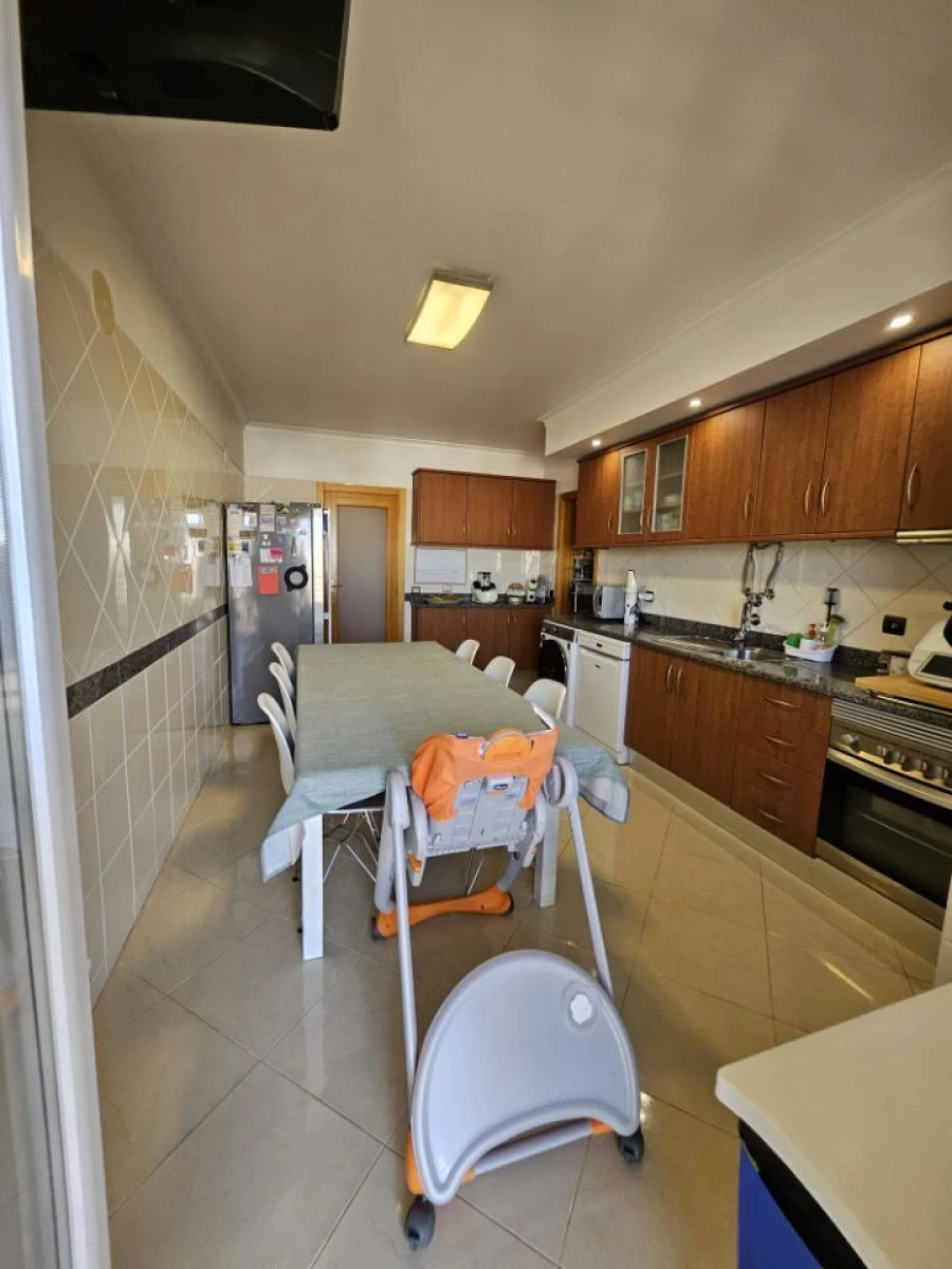 Apartamento T3 para Venda em Portimão Foto 9